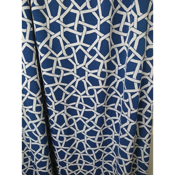 $ Roz & Ali Medium M Blue White Geometric Print Cold Shoulder Sheath Dress VNeck - Picture 4 of 10